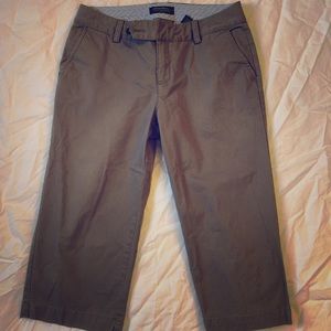 Eddie Bauer Khaki Capris Sz 8